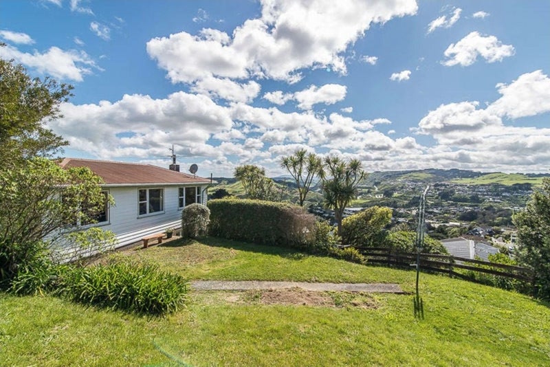 48 Cunliffe Street, Johnsonville, Wellington - Carousel 2