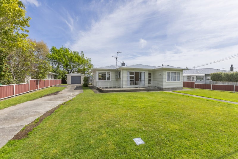 5 Buckley Grove, Paraparaumu - Carousel 1