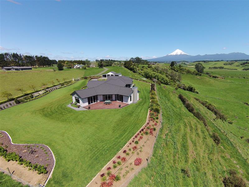 422 Upland Road, Tarurutangi, New Plymouth - Carousel 1