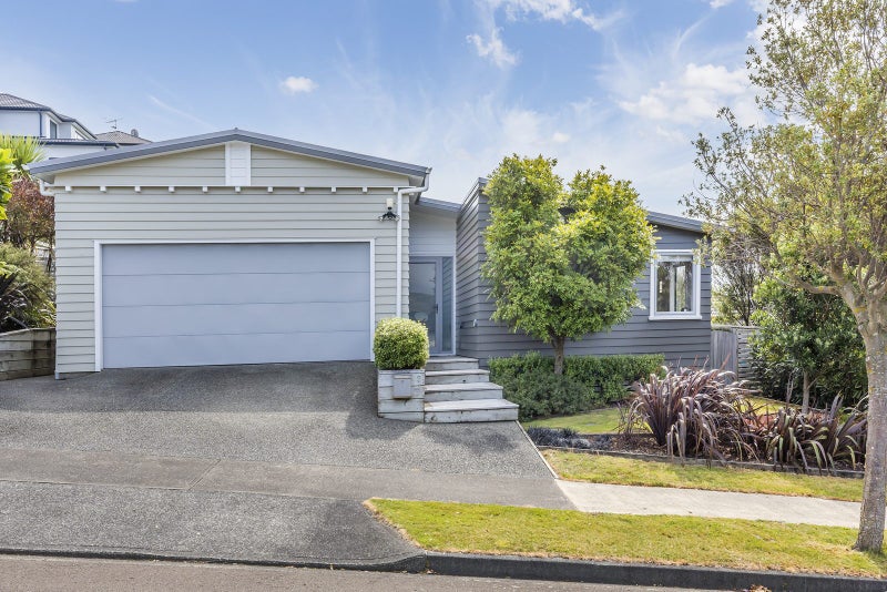 3 Kaweka Close, Aotea, Porirua - Carousel 1
