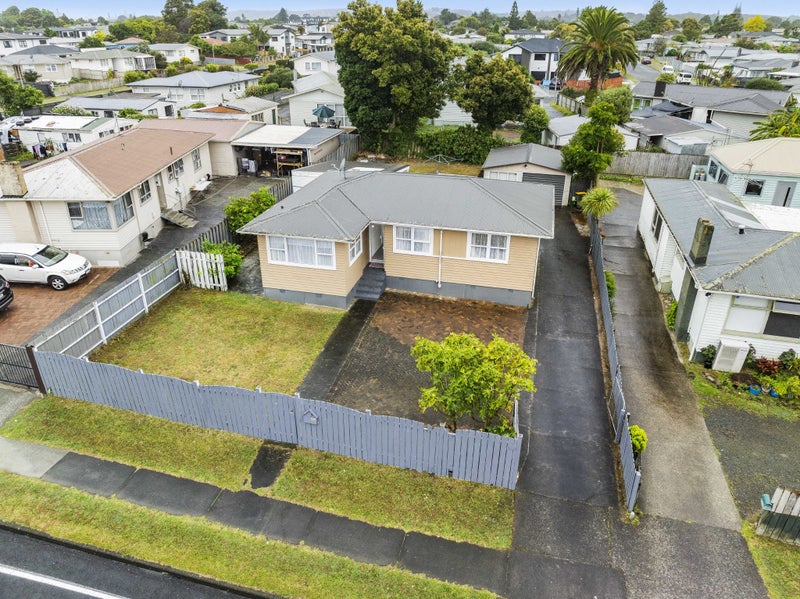 129 Rowandale Avenue, Manurewa, Auckland - Carousel 1