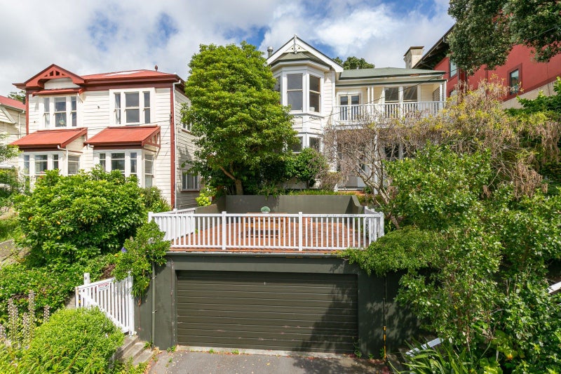 16 Talavera Terrace, Kelburn, Wellington - Carousel 26
