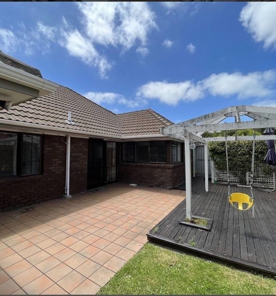 6 Monet Grove, West Harbour, Waitakere City, Auckland - Carousel 2