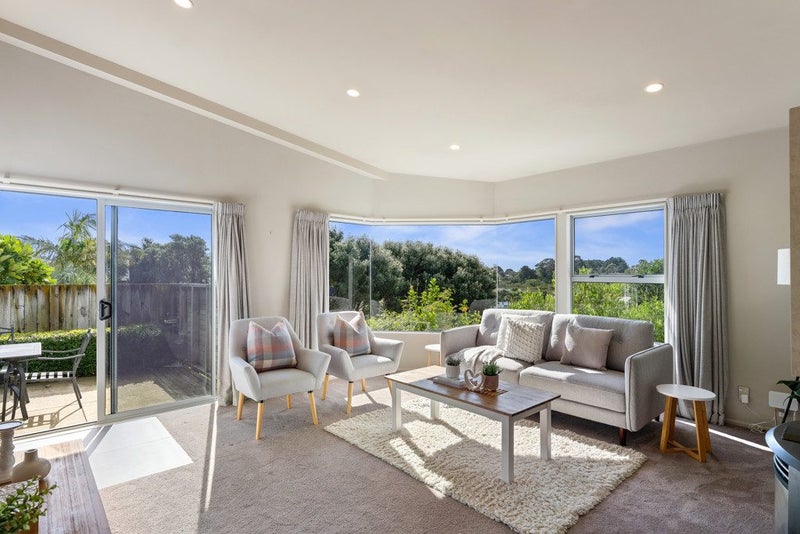 14 Charlotte Way, Raumati South, Kapiti Coast, Wellington - Carousel 2