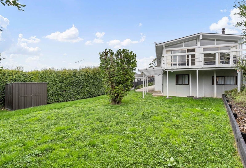 30 Fitzwater Place, Henderson, Auckland - Carousel 11