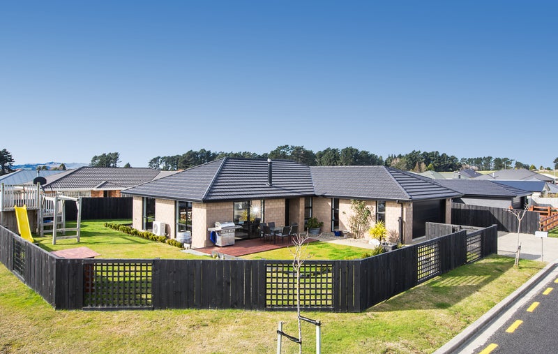 12 Hilltop Crescent, Corstorphine, Dunedin - Carousel 1