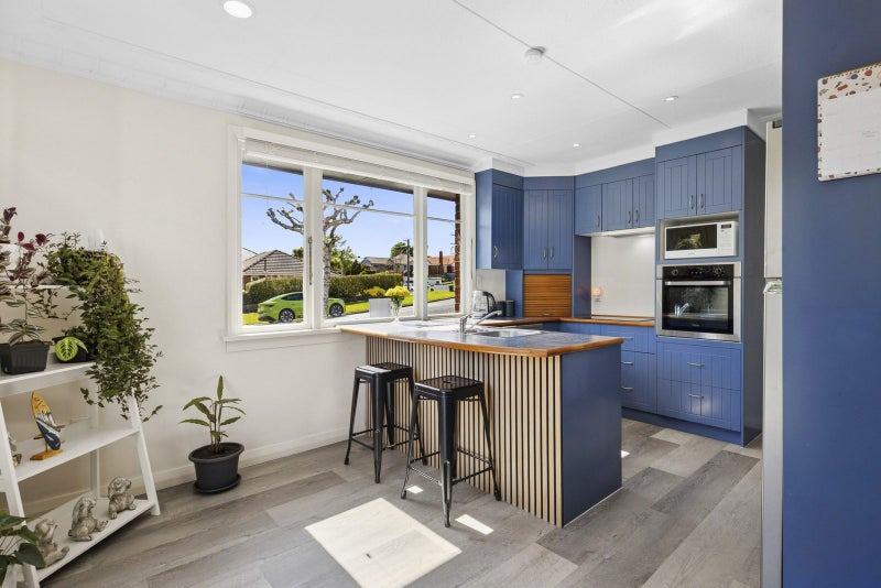 1 Centennial Avenue, Helensburgh, Dunedin - Carousel 2