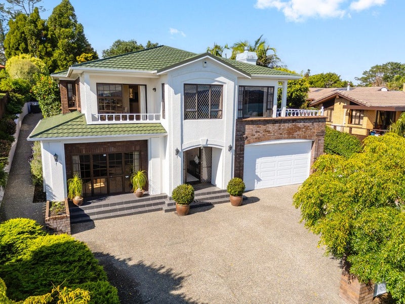 30 Sylvania Crescent, Lynfield, Auckland - Carousel 1