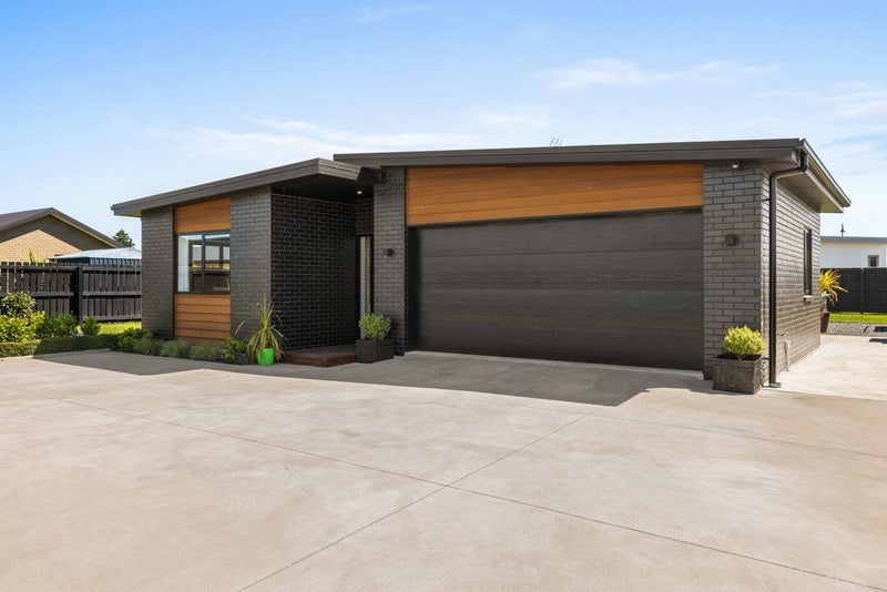 5 Cedric Place, Darfield, Darfield - Carousel 1