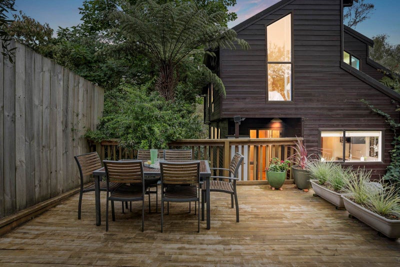 2/23 Hellyers Street, Birkdale, Auckland - Carousel 1