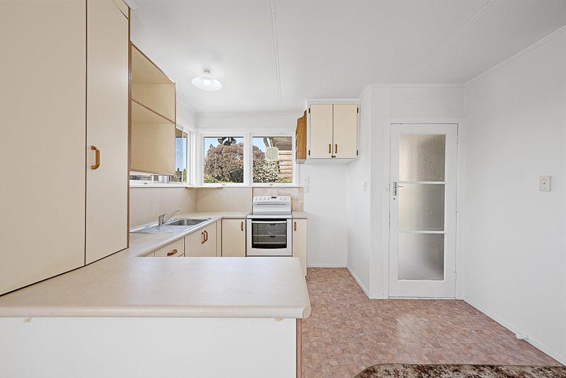 19 Oudenarde Street, Renwick - Carousel 2