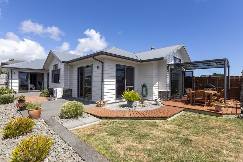 48 Karamea Street, Whalers Gate, New Plymouth - Carousel 1