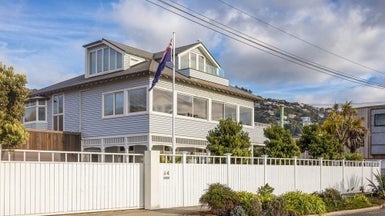64 Esplanade, Sumner, Christchurch - Carousel 1