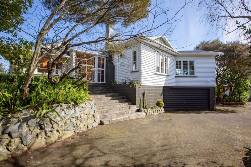 10 Corrin Street, Melville, Hamilton - Carousel 1