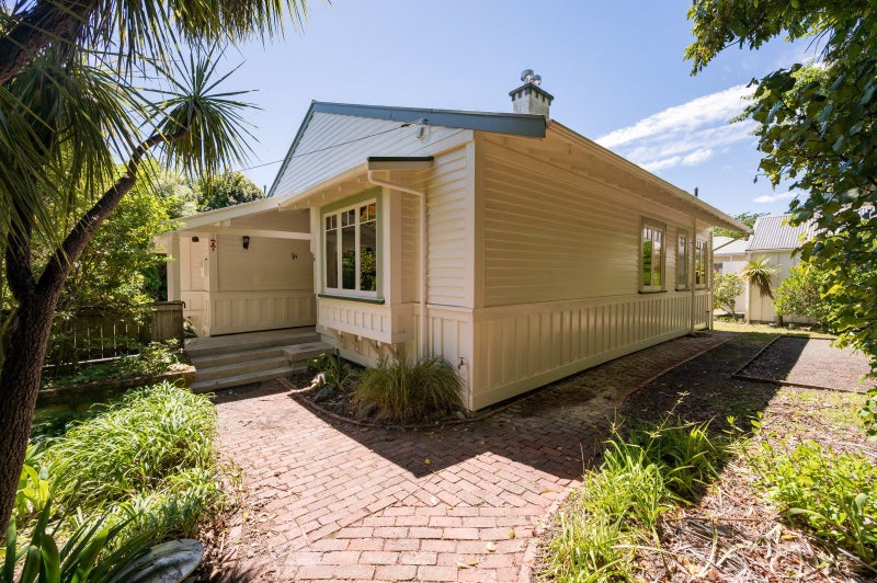 19 Tory Street, Maitai, Nelson - Carousel 21
