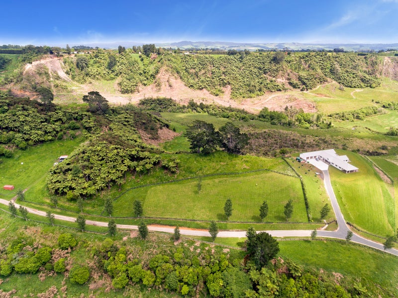 91B Gasson Lane, Pyes Pa, Tauranga - Carousel 1