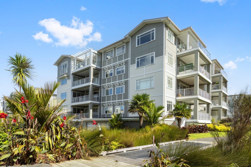 30 Eaves Bush Parade, Orewa, Orewa - Carousel 2