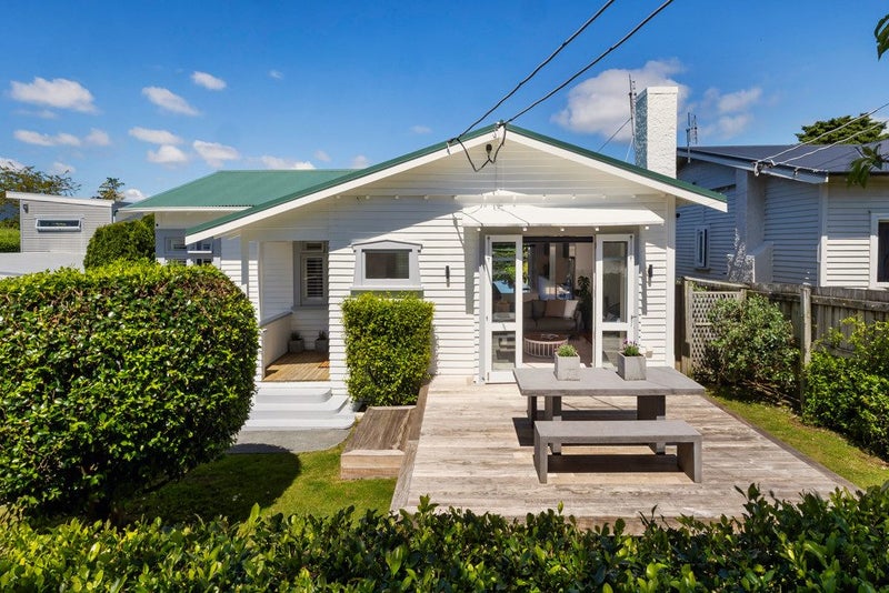 17 Linwood Avenue, Mount Albert, Auckland - Carousel 1