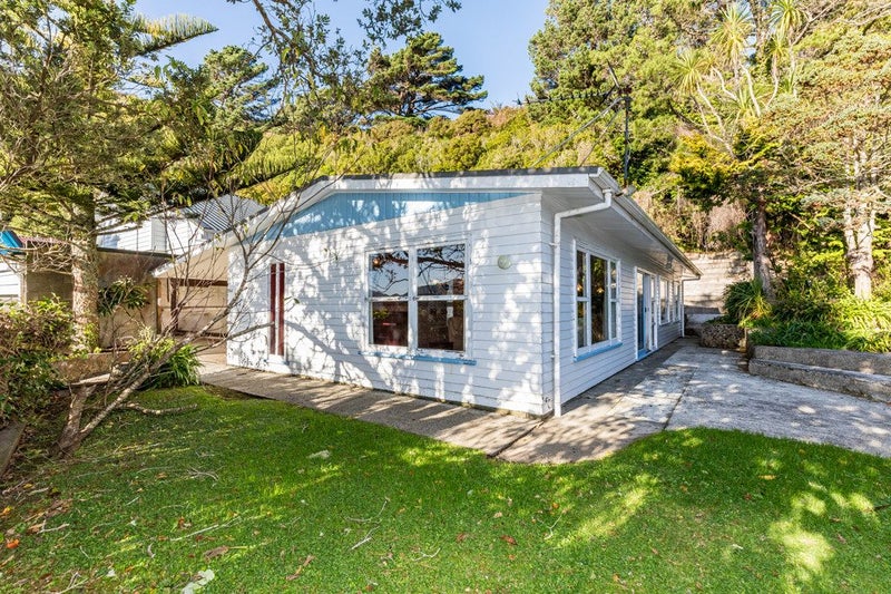 204 Pembroke Road, Wilton, Wellington - Carousel 1