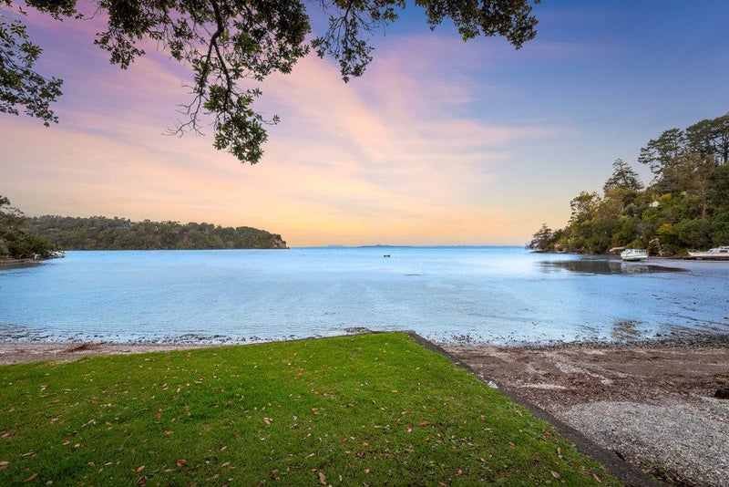 2 Western Road, Laingholm, Auckland - Carousel 1