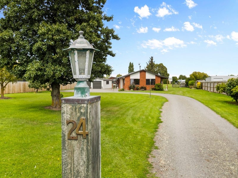 24 Smithfield Road, Netherby, Ashburton - Carousel 1