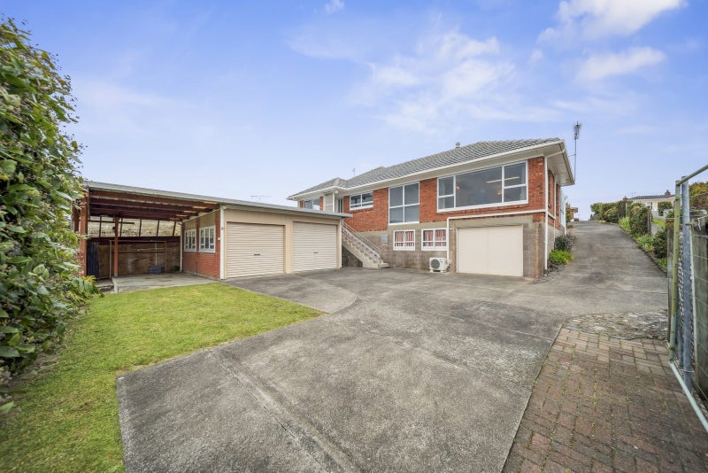 10 Greenhill Crescent, Pakuranga, Auckland - Carousel 1
