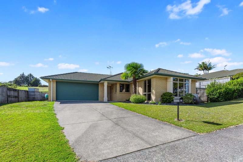 74 Sterling Gate Drive, Bethlehem, Tauranga - Carousel 1