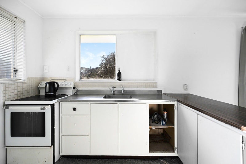 9B Bradley Place, Nawton, Hamilton - Carousel 2