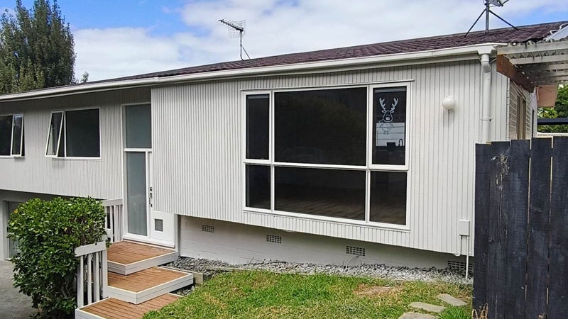 71 Ravenwood Drive, Forrest Hill, Auckland - Carousel 1