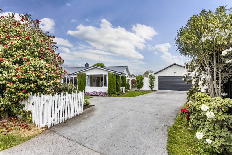 17 Seagrave Place, Ilam, Christchurch - Carousel 1