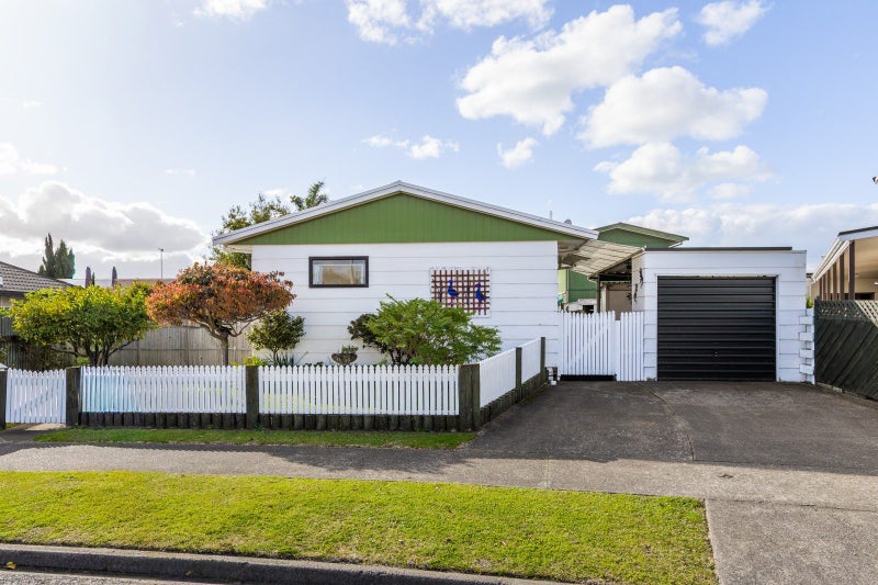 42 Konini Crescent, Pirimai, Napier - Carousel 1