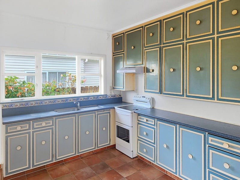 35 Ropata Crescent, Boulcott, Lower Hutt - Carousel 2