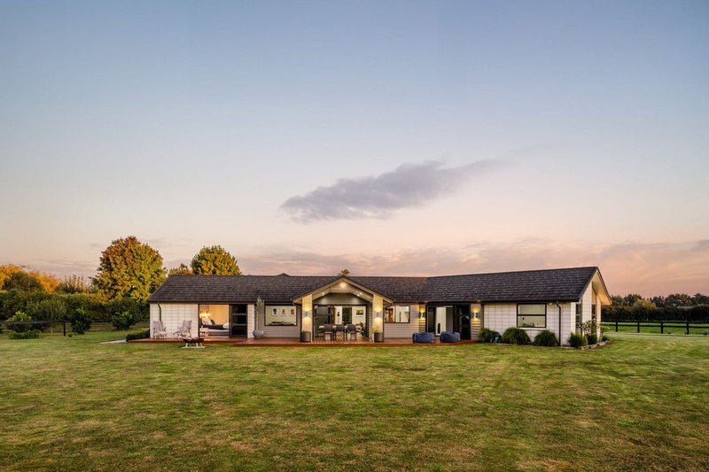 11 South Oaks Close, Pukemoremore, Cambridge - Carousel 2