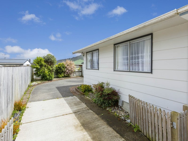 27B Shanly Street, Brown Owl, Upper Hutt - Carousel 2