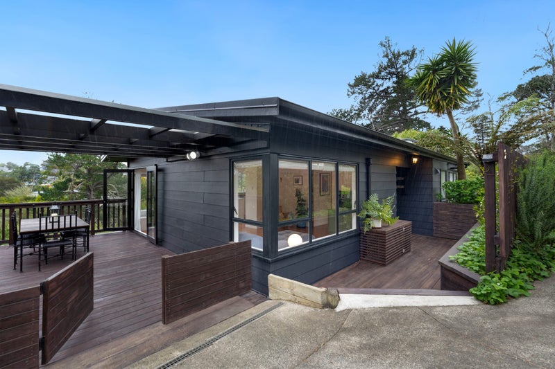 9 Mirage Place, Beach Haven, Auckland - Carousel 1