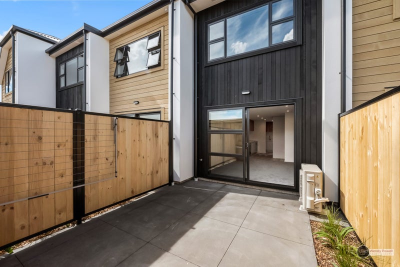 13/489 Riverside Drive North, Fairfield, Lower Hutt, Wellington - Carousel 1
