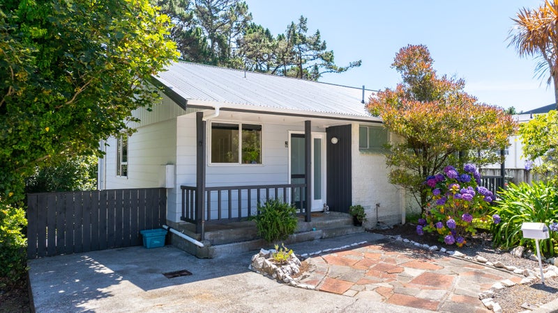 9 Cyril Way, Paparangi, Wellington - Carousel 19