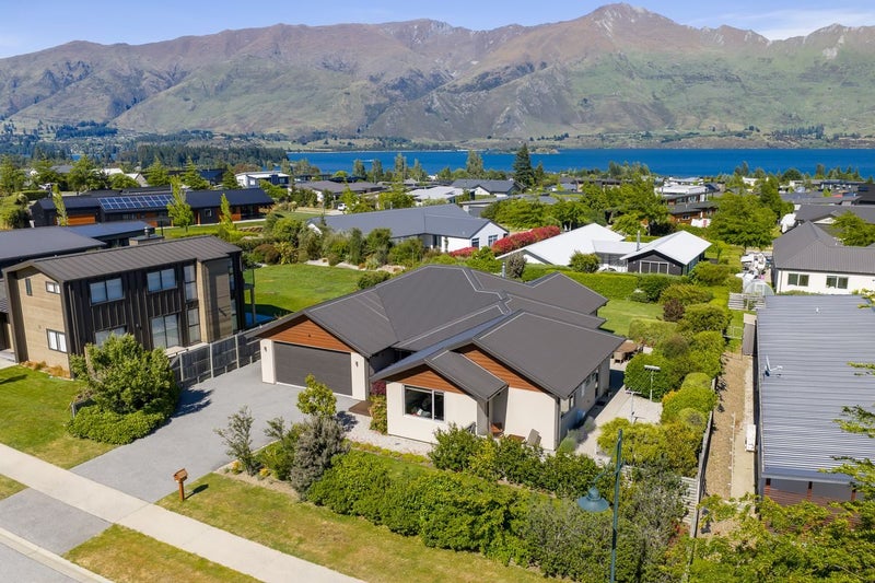 5 Centre Crescent, Wanaka - Carousel 36