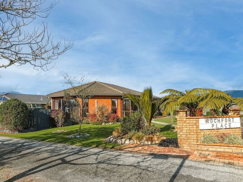 11 Hunter Street, Westport, Westport - Carousel 27