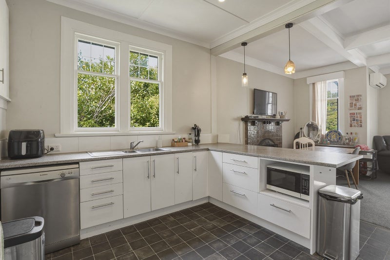 18 Lachlan Avenue, North Dunedin, Dunedin - Carousel 2