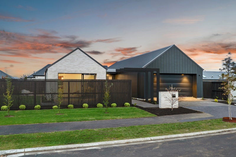 32 Bridgehampton Drive, Prebbleton, Selwyn, Canterbury - Carousel 1