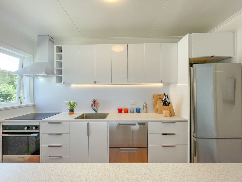 41 Overtoun Terrace, Hataitai, Wellington - Carousel 2