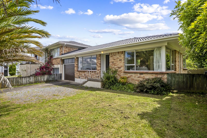 2A Ravenwood Drive, Forrest Hill, Auckland - Carousel 2