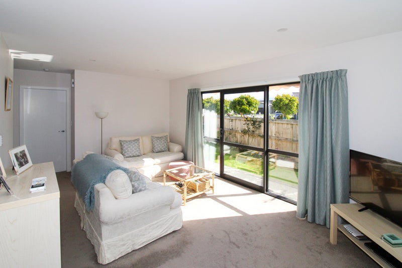 4 Ashmore Park Road, Carterton - Carousel 2
