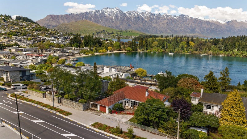 46 Man Street, Queenstown, Queenstown - Carousel 1