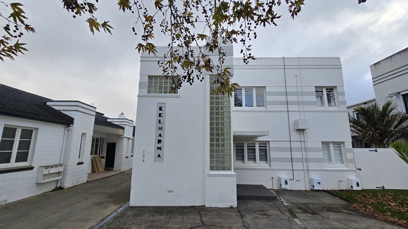 2/179 Jervois Road, Herne Bay, Auckland - Carousel 1