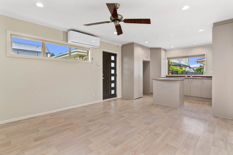 91A Taikata Road, Te Atatu Peninsula, Waitakere City, Auckland - Carousel 2