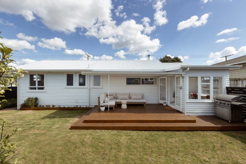 559A Maunganui Road, Mount Maunganui - Carousel 1