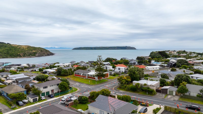 4A Mana Avenue, Titahi Bay, Porirua - Carousel 14
