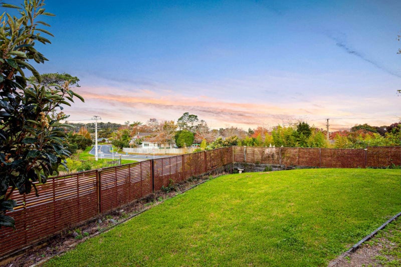 45 Bradnor Meadows Drive, Swanson, Auckland - Carousel 2